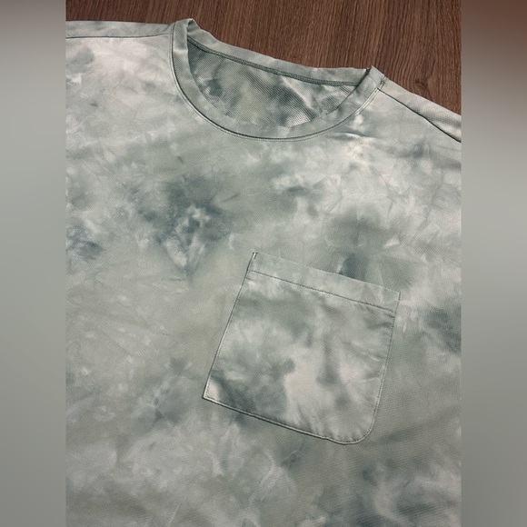 Lululemon Relaxed Mesh Pocketed Shirt - Picture 2 of 7